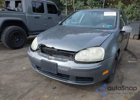 2009 Volkswagen Rabbit S z USA, uszkodzony, nr VIN WVWDA71K69W081619